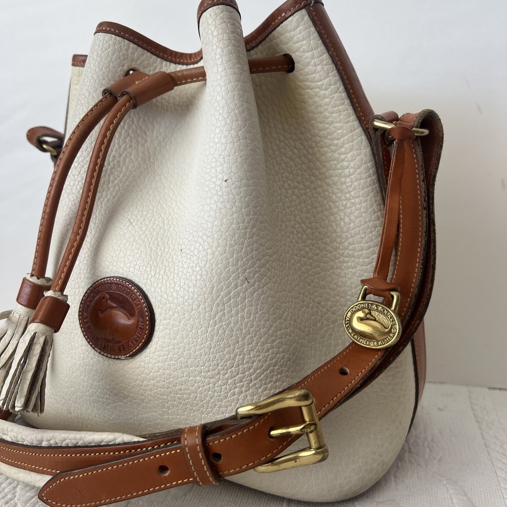 Dooney & Bourke Vintage Leather Drawstring Bucket Bag White Tan Tassel USA VTG - Picture 6 of 13